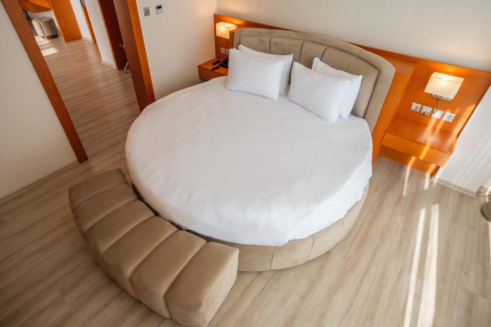 Caddem Inn Hotel Famagusta  Bagian luar foto