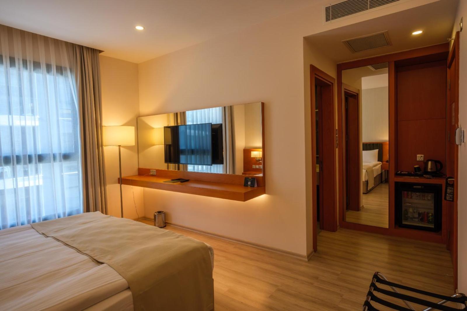 Caddem Inn Hotel Famagusta  Bagian luar foto