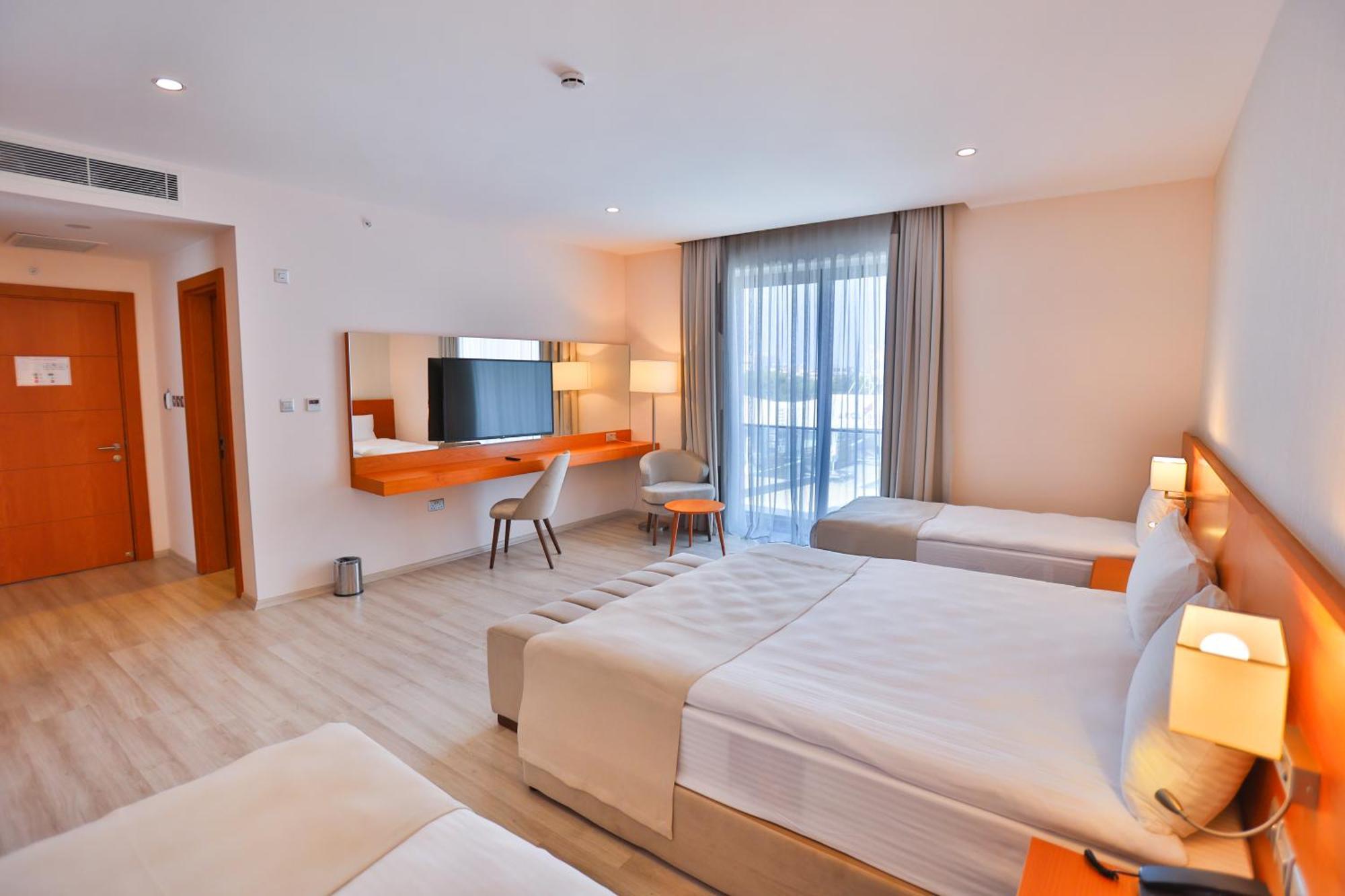 Caddem Inn Hotel Famagusta  Bagian luar foto