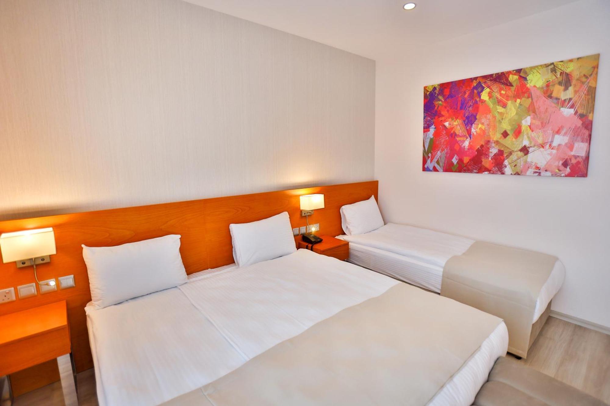 Caddem Inn Hotel Famagusta  Bagian luar foto
